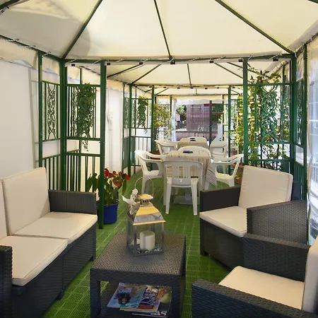Caesar Hotel 3*