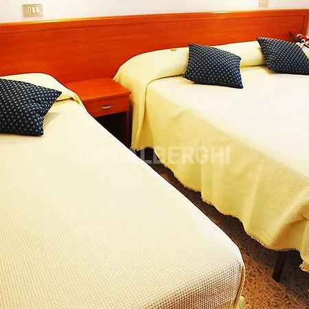 Caesar Hotel 3*